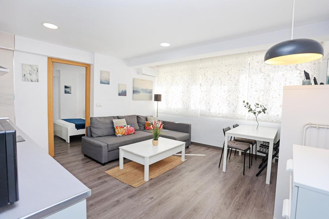 Апартаменти Holidays2Malaga Goya - Zona Huelin & 500 Mts De La Playa Екстер'єр фото
